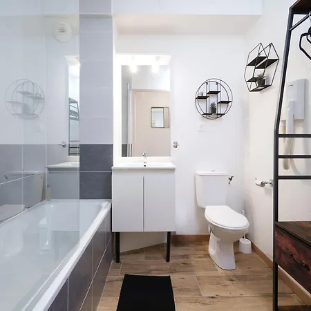 Saint Clair N107 St2 Apartment